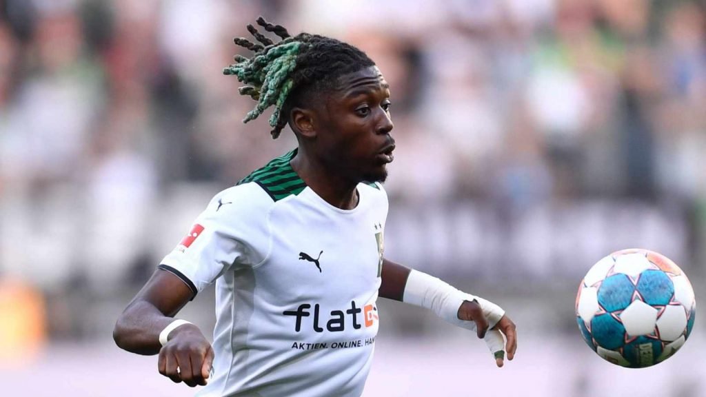 คูอาดิโอ มานู โคเน่