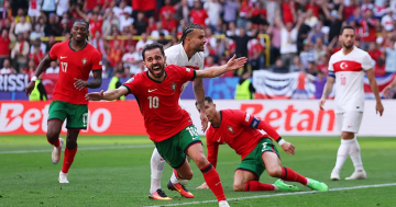 ฝอยทองลอยลำ