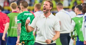 ยศท่านเซอร์อยู่ไม่ไกล