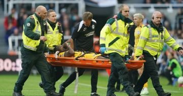 Ex-Arsenal star Danny Welbeck 'couldn't feel legs' after Brighton injury left him needing oxygen
